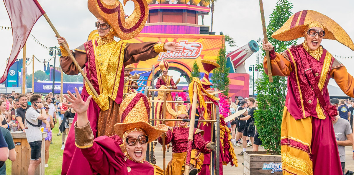 Festival parade circus