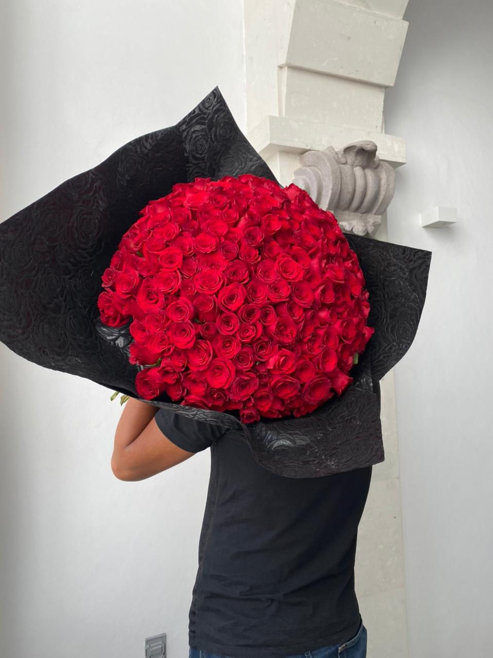 Ramo Floral 100 Rosas Rojas