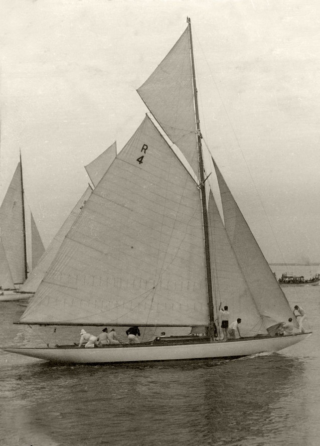 Le 8mR Defiance R4