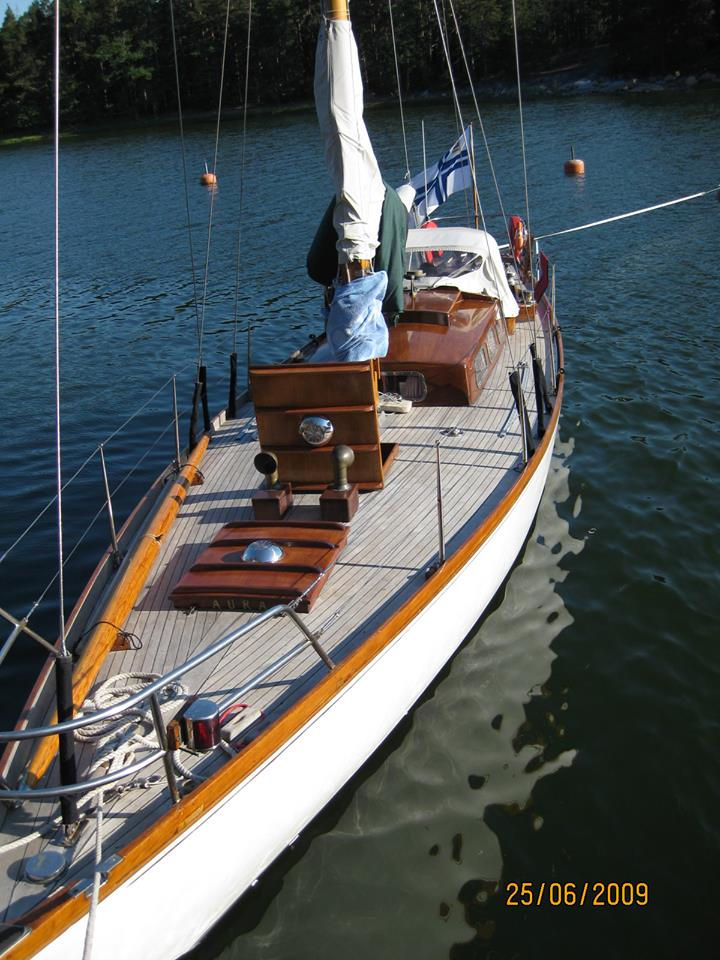 Ocean Racer Aura