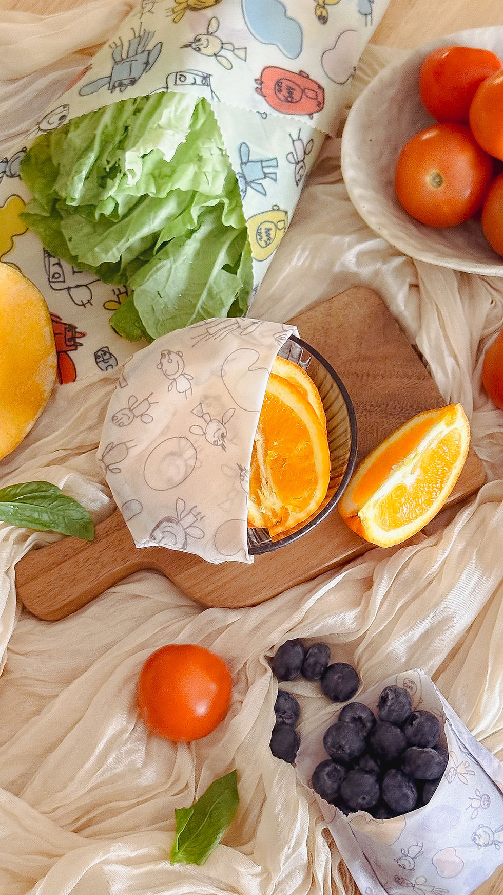 Thumbnail: Eco-Friendly Beeswax Reusable Wrap (Set of 3 - S, M, L)