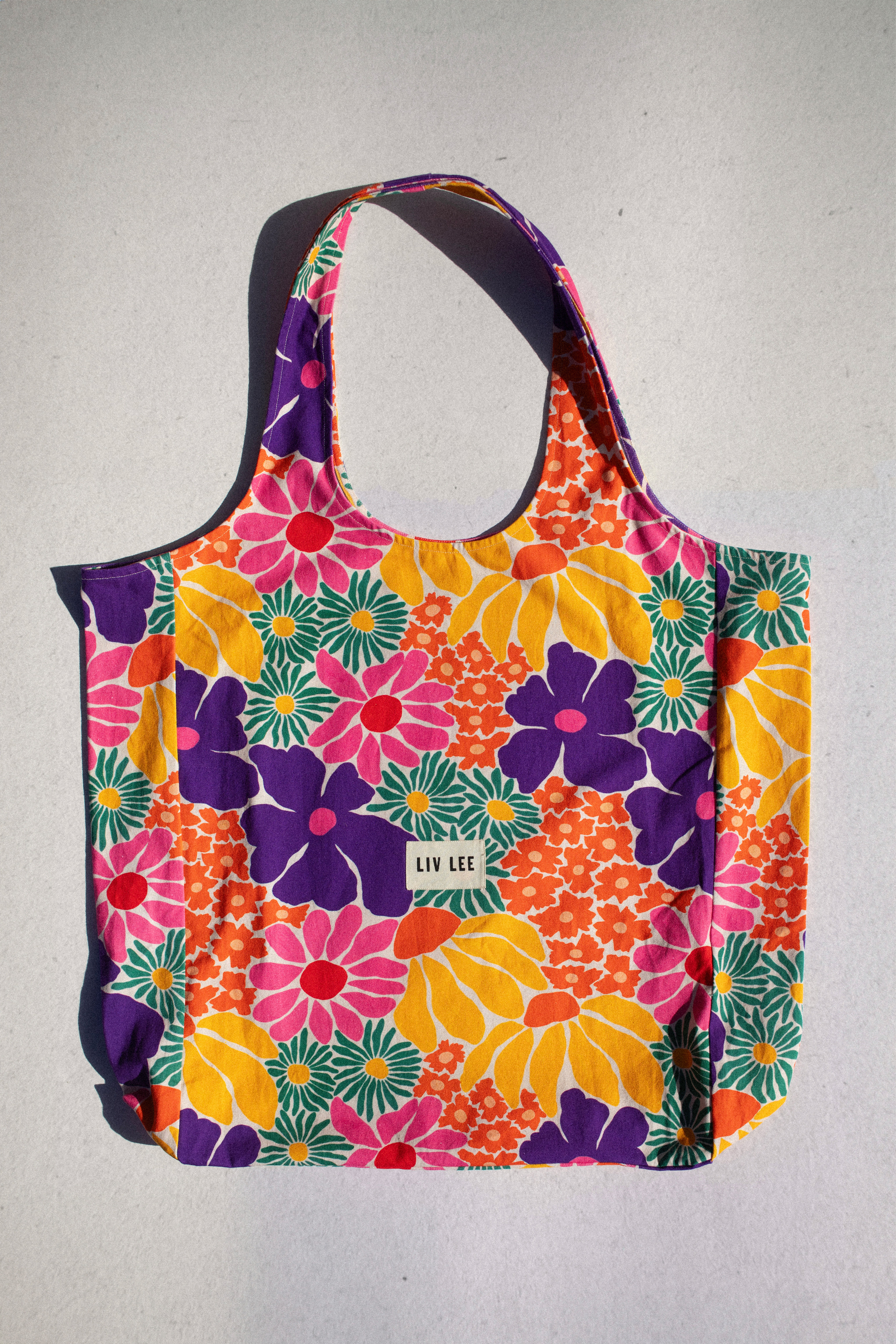 Large tote-ish bag – floral bonanza