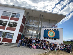 Colegio Rayün Melipilla - Entrada y alumnos.jpg
