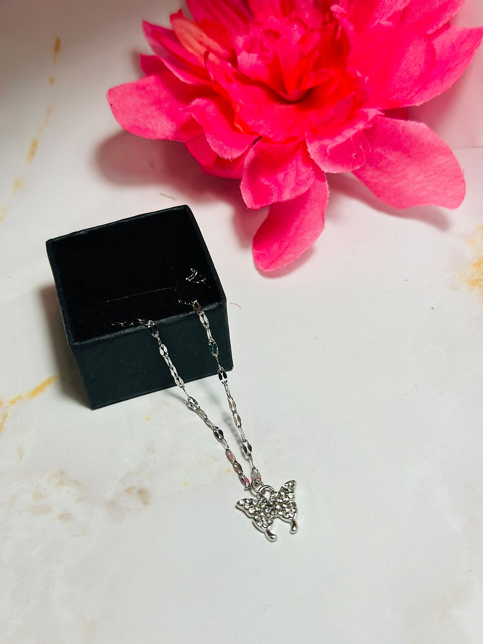 Thumbnail: Luxury Butterfly Shaped Zircon Necklace for Women Elegant Simple Pendant Chain 