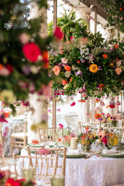 flower installations for outdoor wedding reception