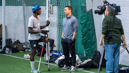 Fox 5 NY's Dan Bowens Attends An Amputee Soccer Camp 