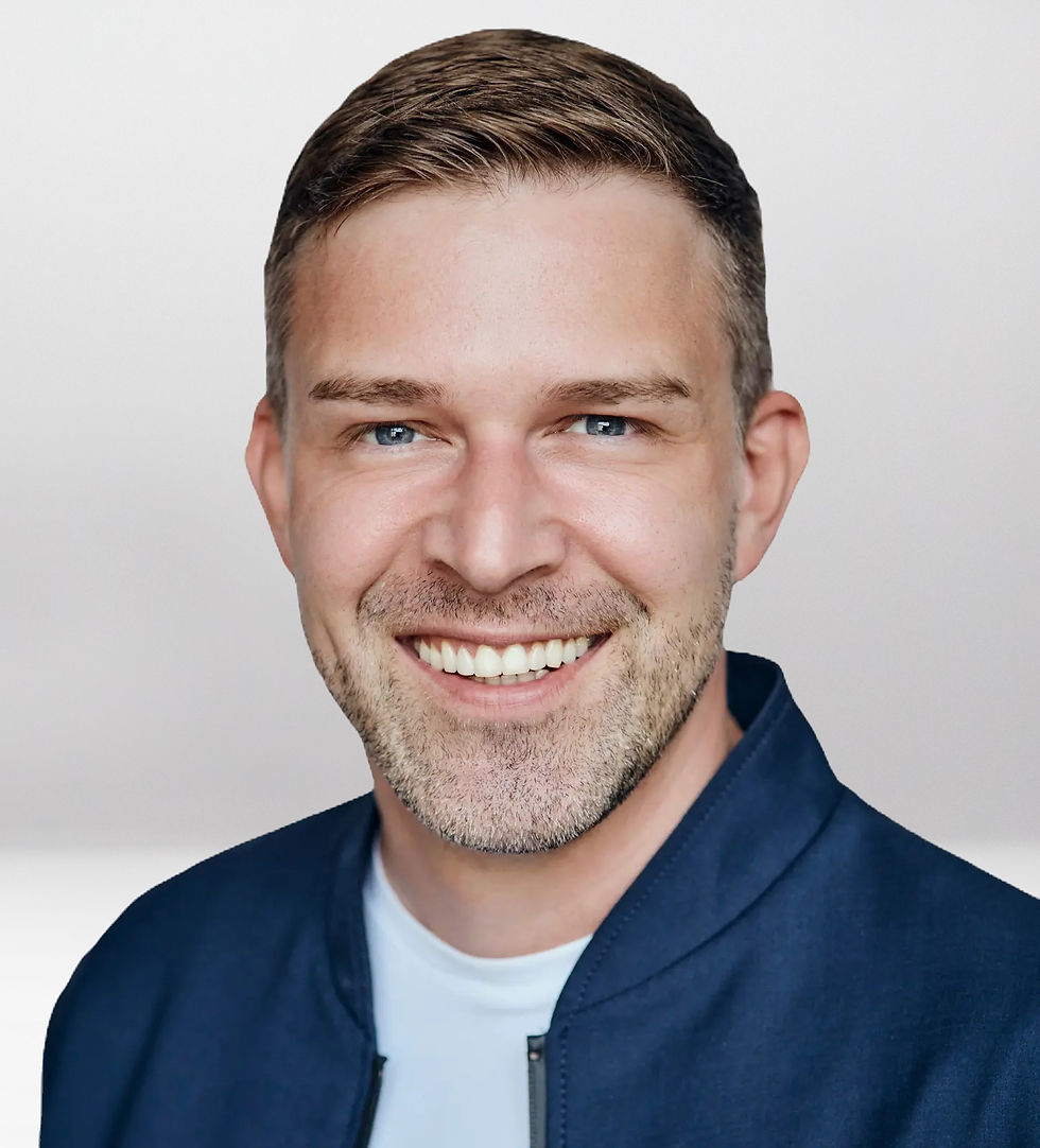 Stefan Radau Portrait klein_edited_edited.jpg