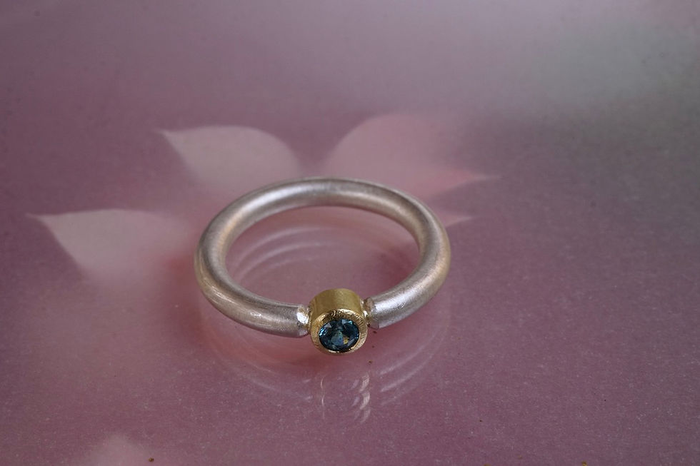 Miniaturbild: Silber: Ring Zirkon facettiert