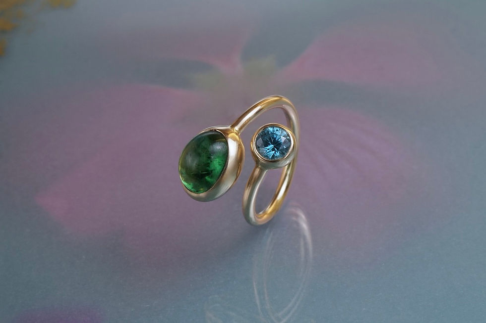 Miniaturbild: Ring Turmalin Cabochon/Zirkon facettiert