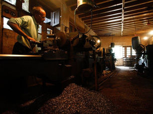 The Kashmir Gun Industry: Craftsmanship, Reputation, and Historical Value