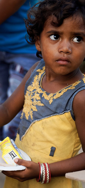 IN_23-08-16_FAITH (0036_A) ('Slum 2 - food distribution').jpg