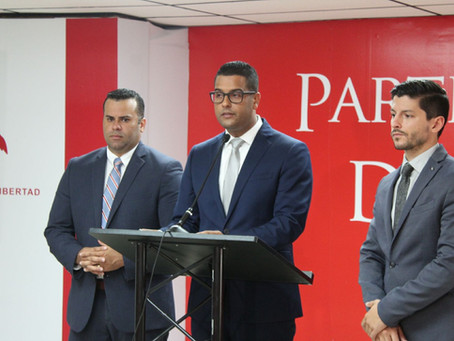 Plan fiscal de Rosselló golpea el bolsillo de los empleados municipales