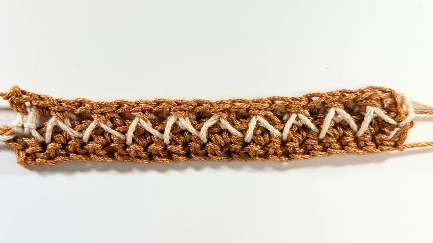 Back view of the Honeycomb Stitch after Row 4.