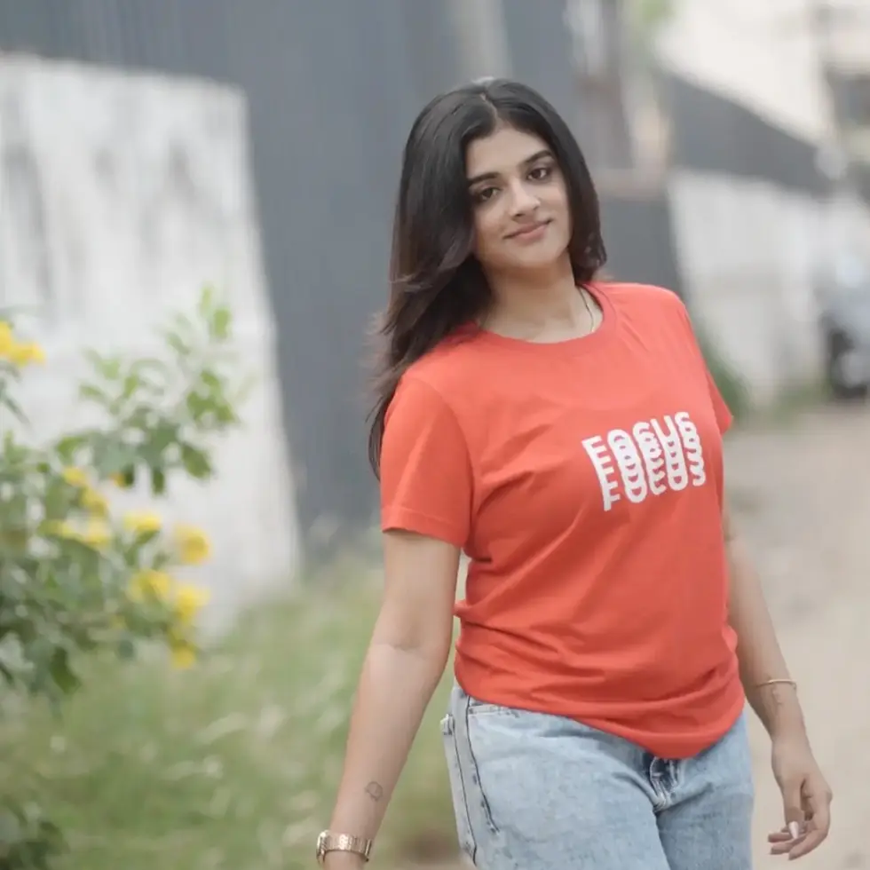 red FOCUS Overlap Print Unisex T-Shirt | Modern Graphic Tee