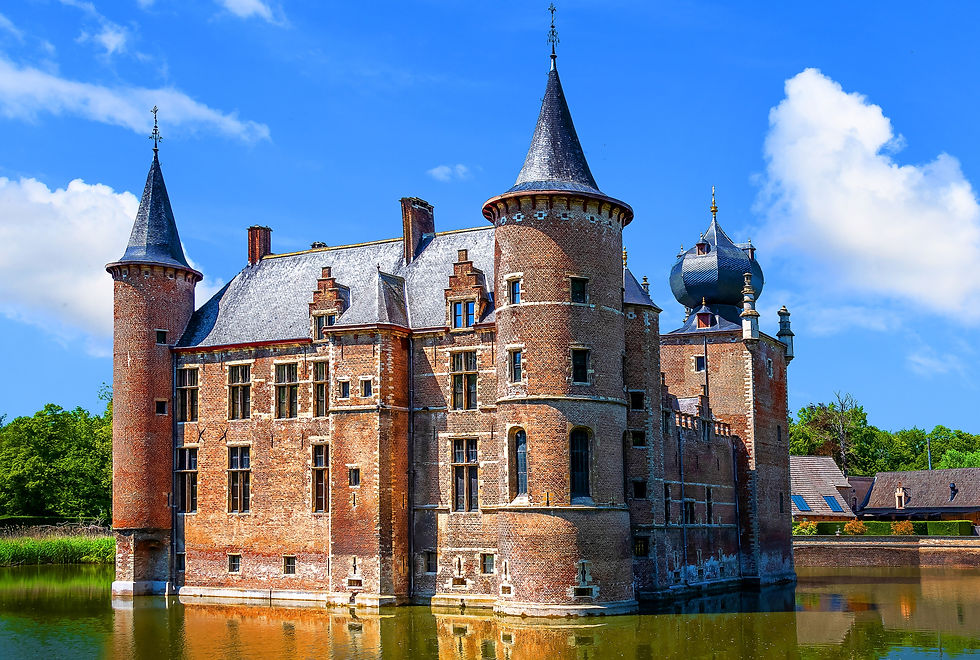Medieval Towns and Architecture Castel kasteel Cleydael Antwerp