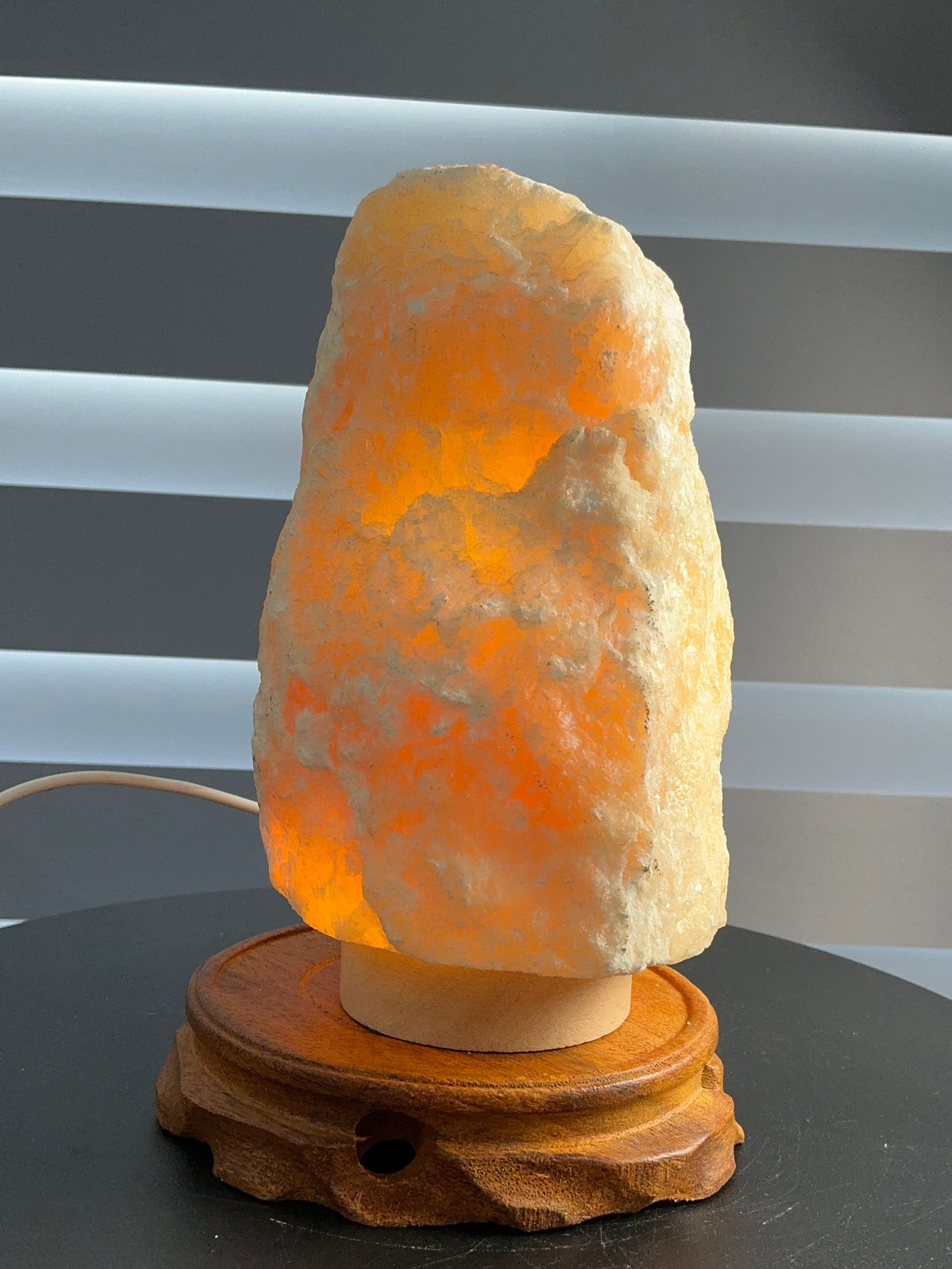 ✨ NATURAL HIMALAYAN SALT CRYSTAL LAMP ✨