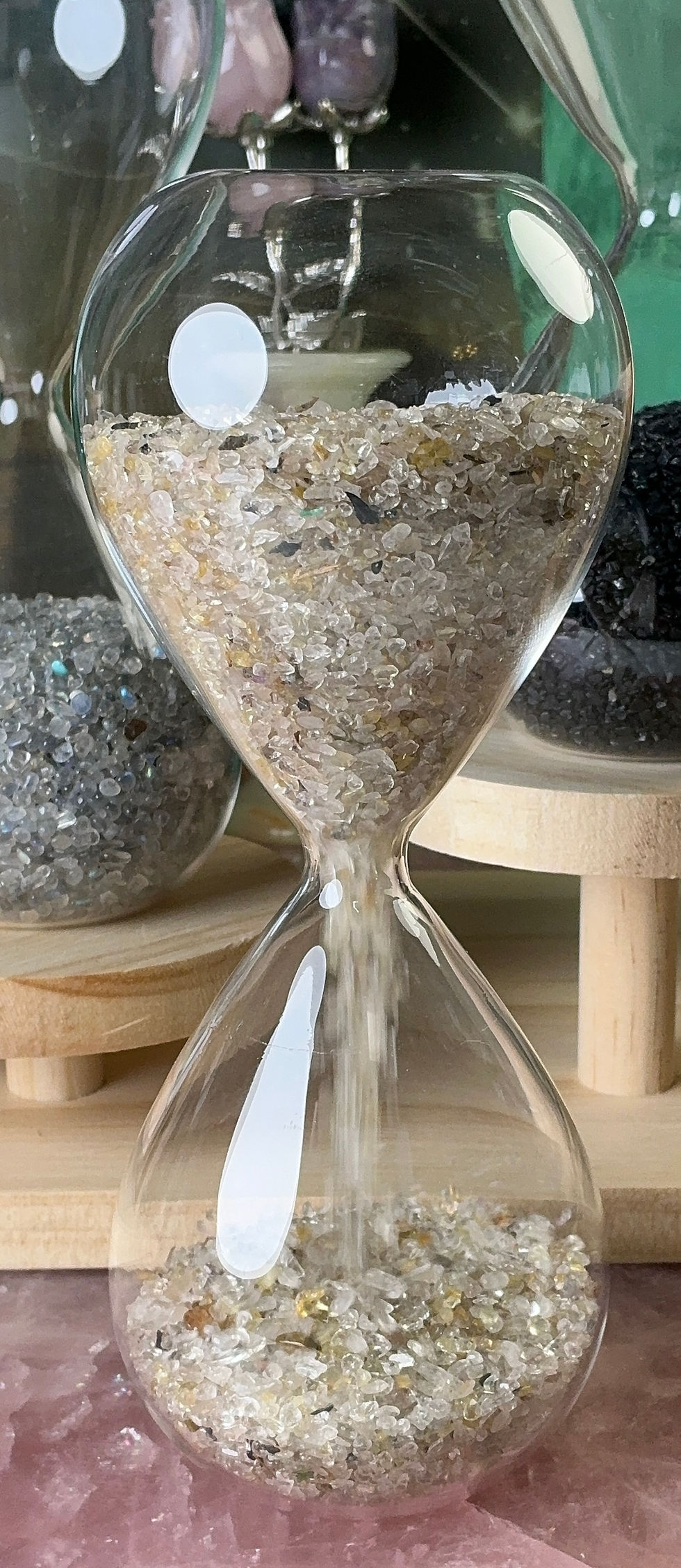 Thumbnail: ⏳✨ “Eternal Flow Crystal Hourglasses” – Handcrafted Gemstone Sand Timers