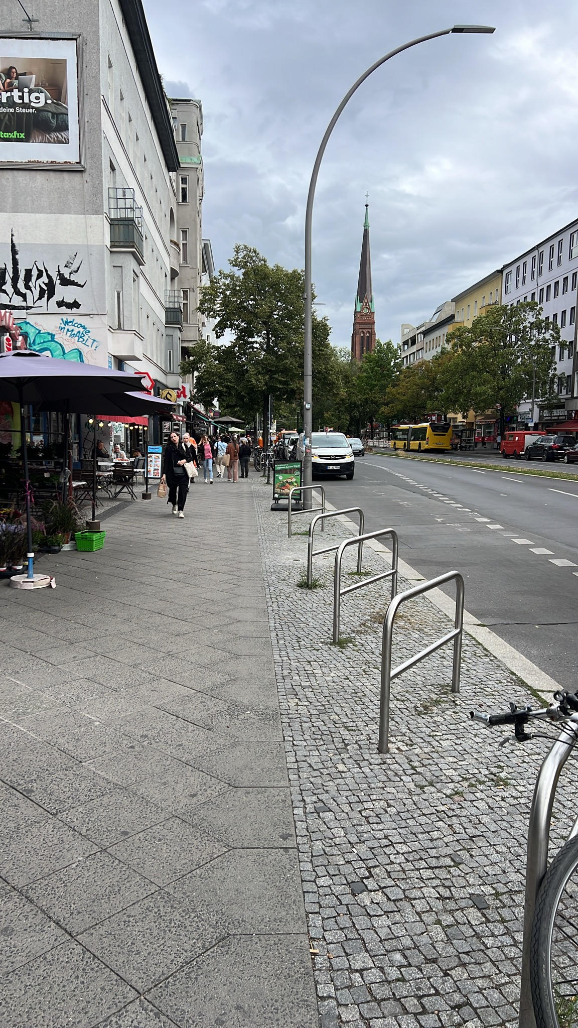 sanierterGehwegTurmstraße.jpeg