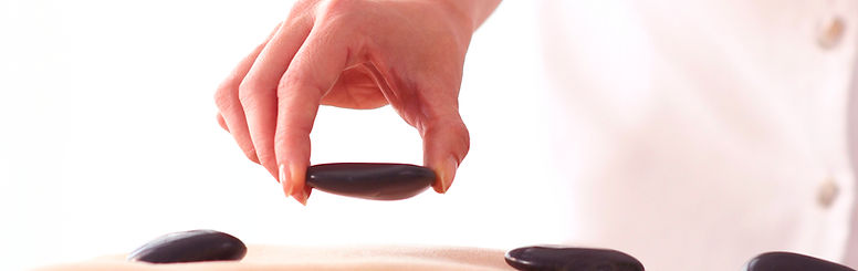 Stones Massage_edited_edited_edited.jpg