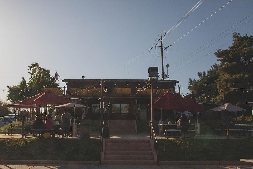 TGIF. We’re open from 11am-Midnight. Serving all your favorites including Fish & Chips! ☀️