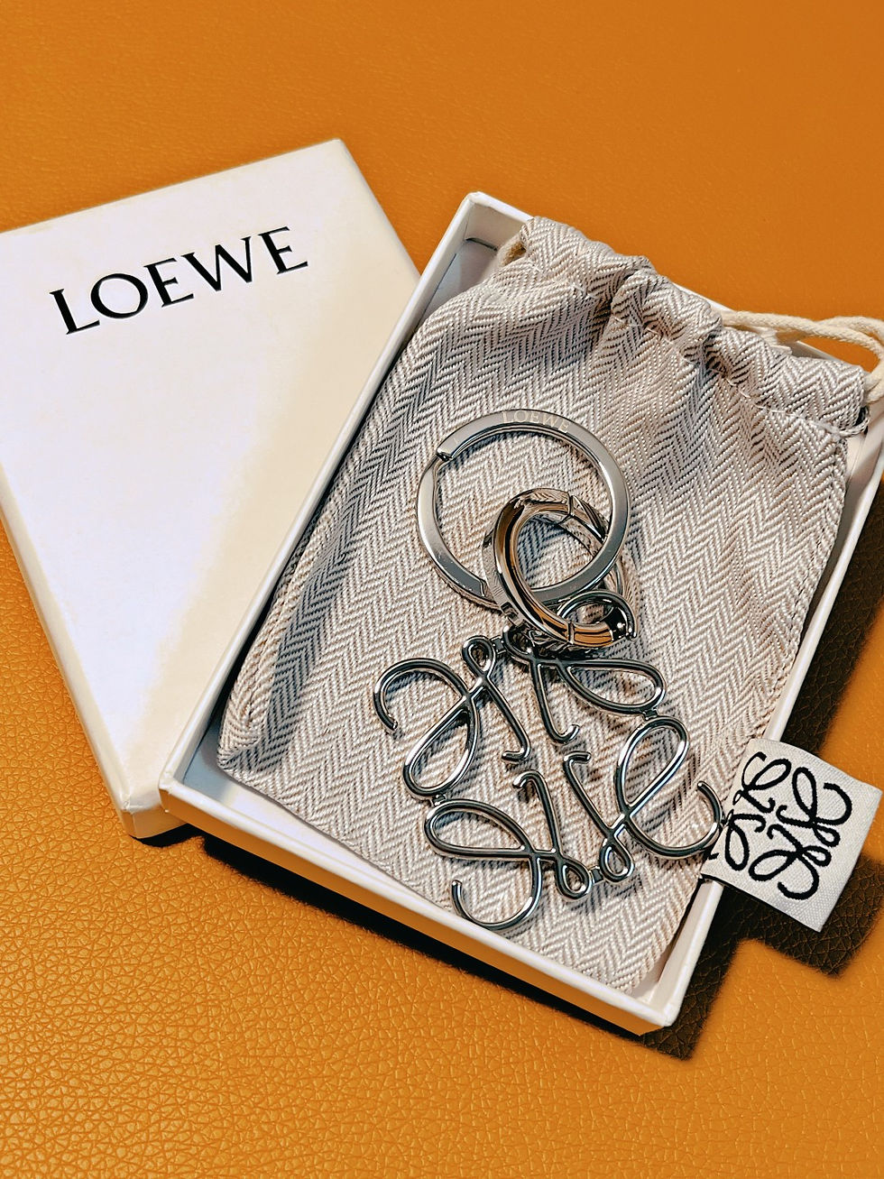 Thumbnail: L  silver bag charm