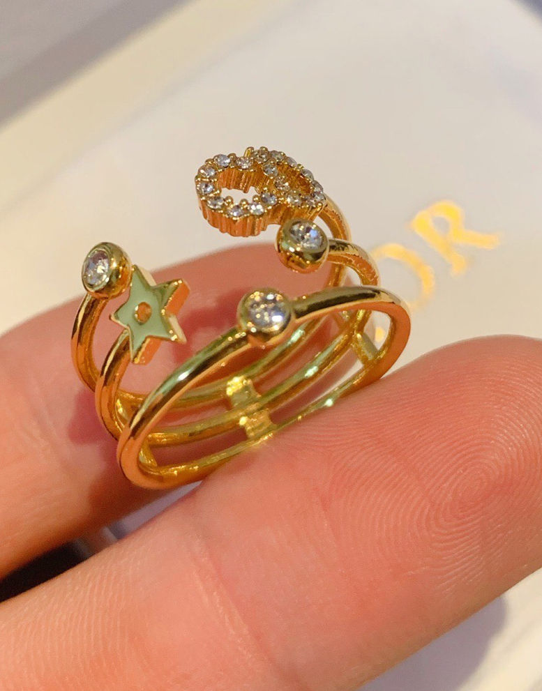 Thumbnail: CD star ring 