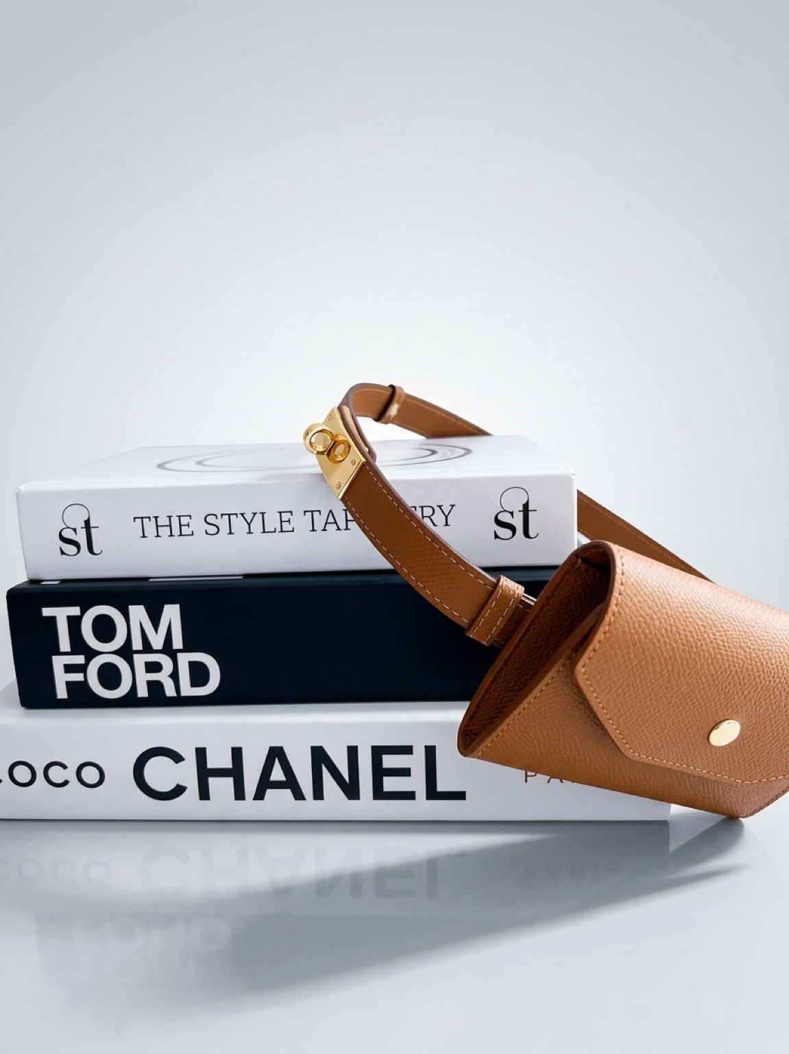 Pocket 18’ kelly tan belt gold hardware 