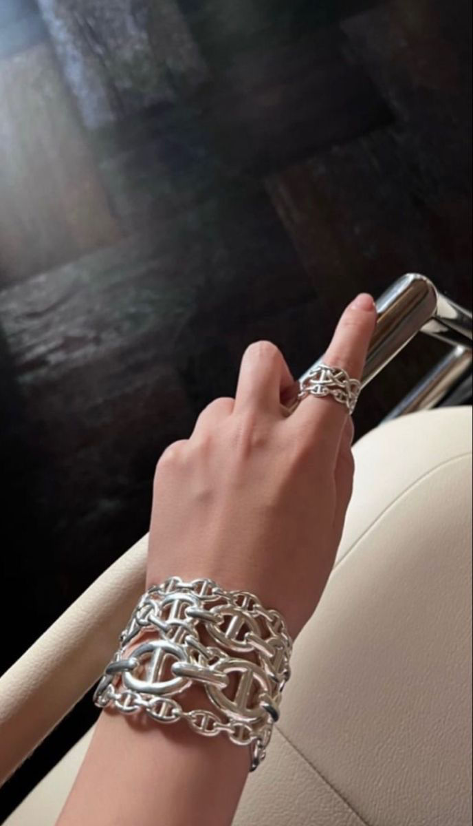 Thumbnail:  H farandole bangle