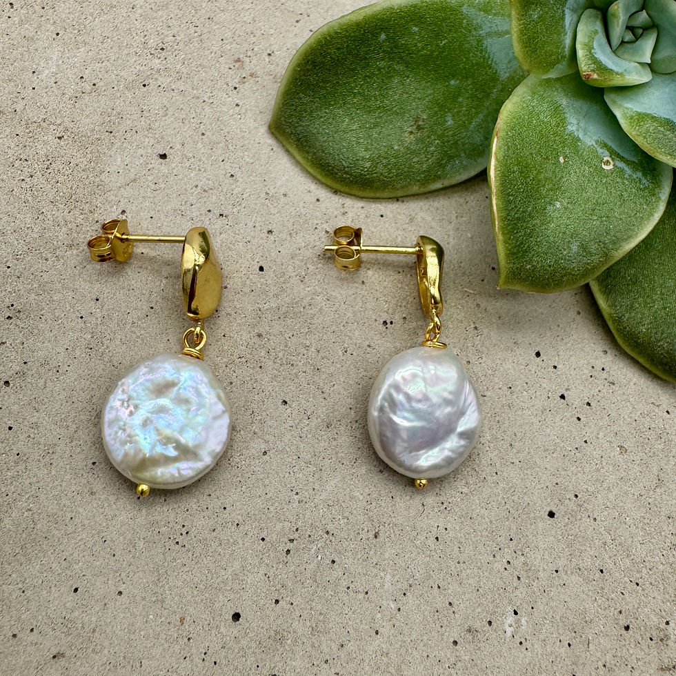 Thumbnail: Elana Disc Pearl Earrings
