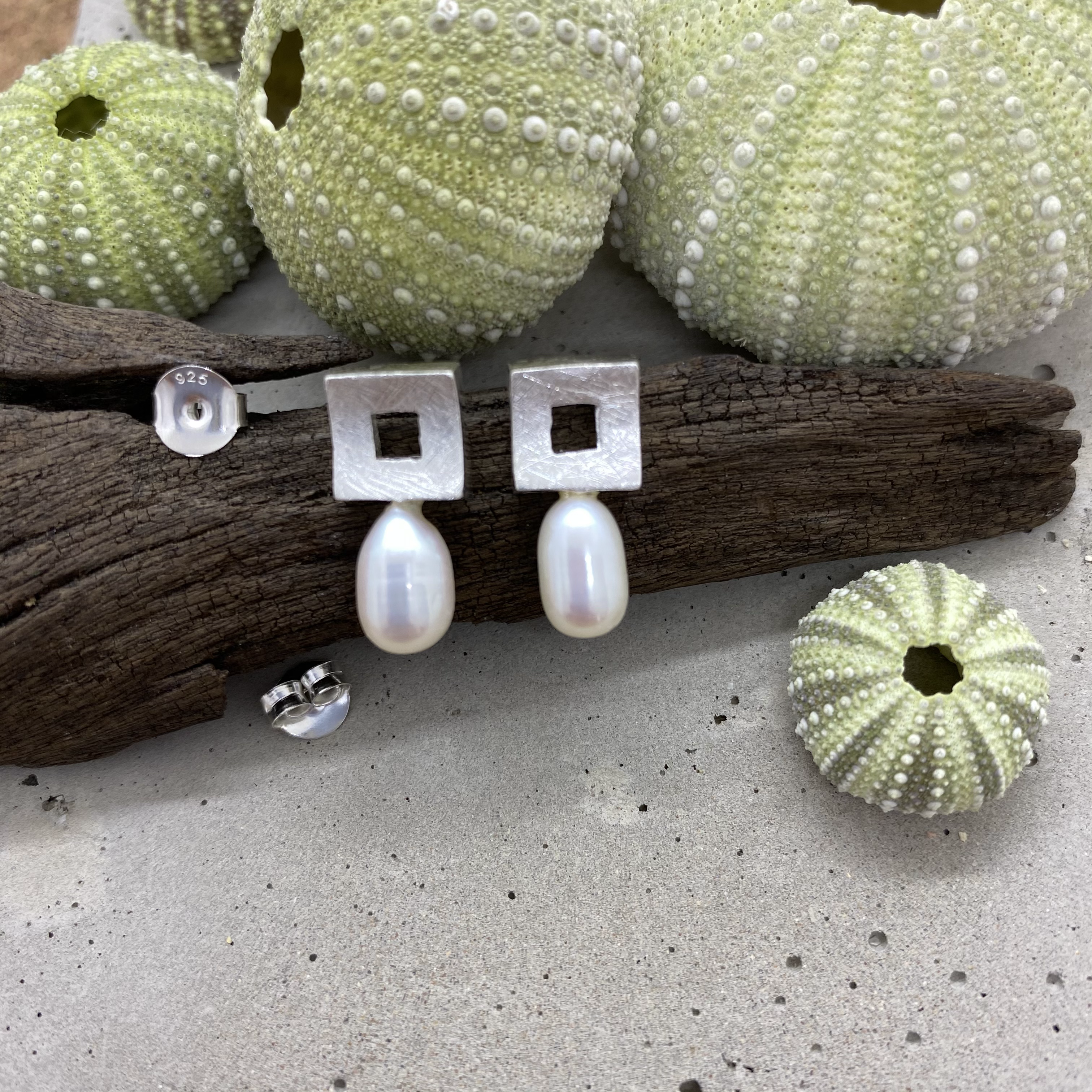 Claire Pearl Stud Earrings