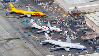 25 Countries Suspend Postal Services to US over New Tariffs