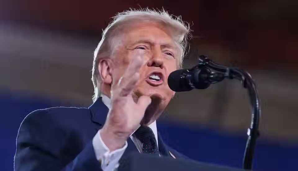 Trump says negotiators are getting closer to Iran deal, media interviews show
