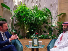 Saudi Crown Prince Meets US Senator Chris Murphy in Riyadh
