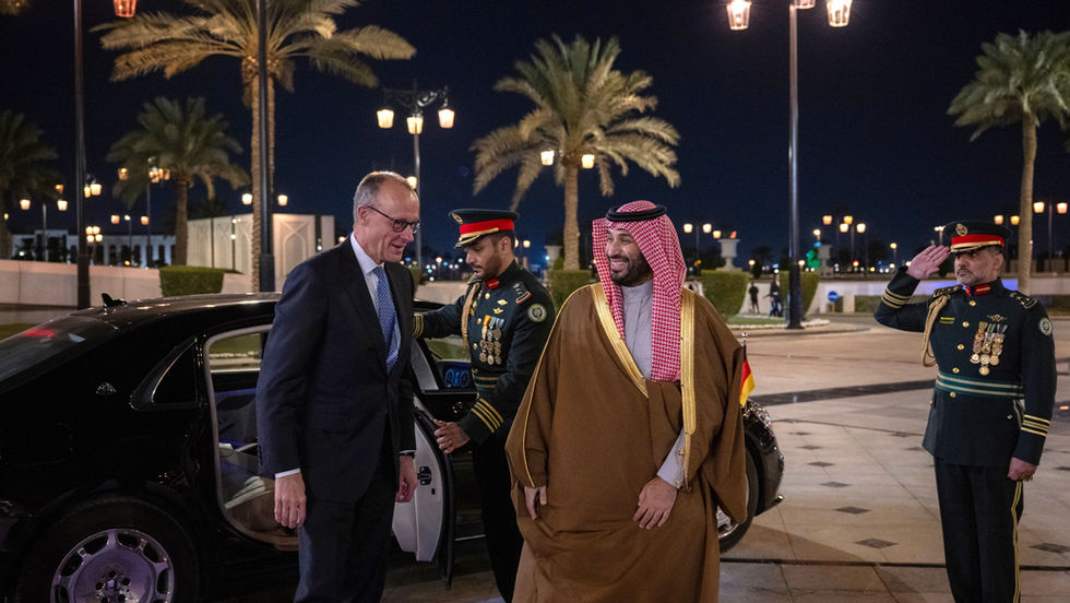 Crown Prince Mohammed bin Salman receives German Chancellor Friedrich Merz in Riyadh