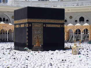 Imams of Grand Mosque and Prophet’s Mosque Call Muslims to Intensify Worship in Final Days of Ramadan