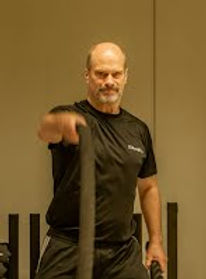 chris_battleropes-action.jpeg_height=200&width=147.jpeg