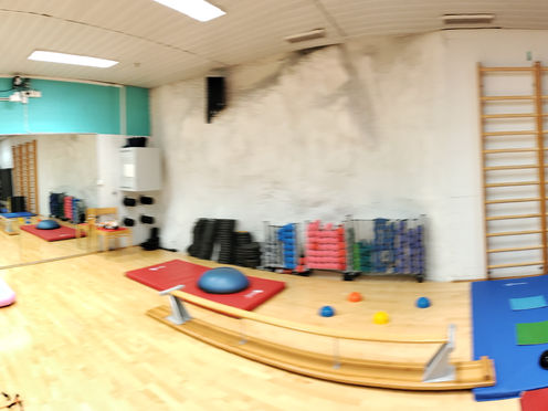 Sports Hall and improvised Parkour course for young kids