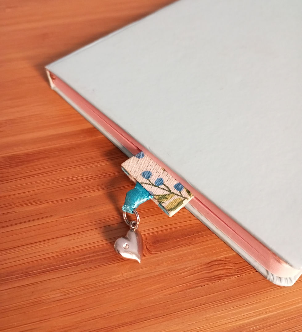 Miniatura: Marcador de Páginas com pingente (Por encomenda)