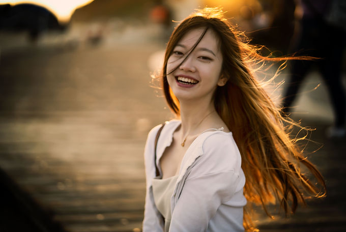 Outdoor editorial portrait at sunset by Elin Shu, Southern California photographer