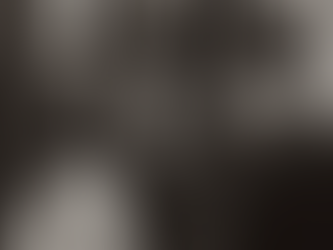 ラグジュアリーブランドで働くスタッフ