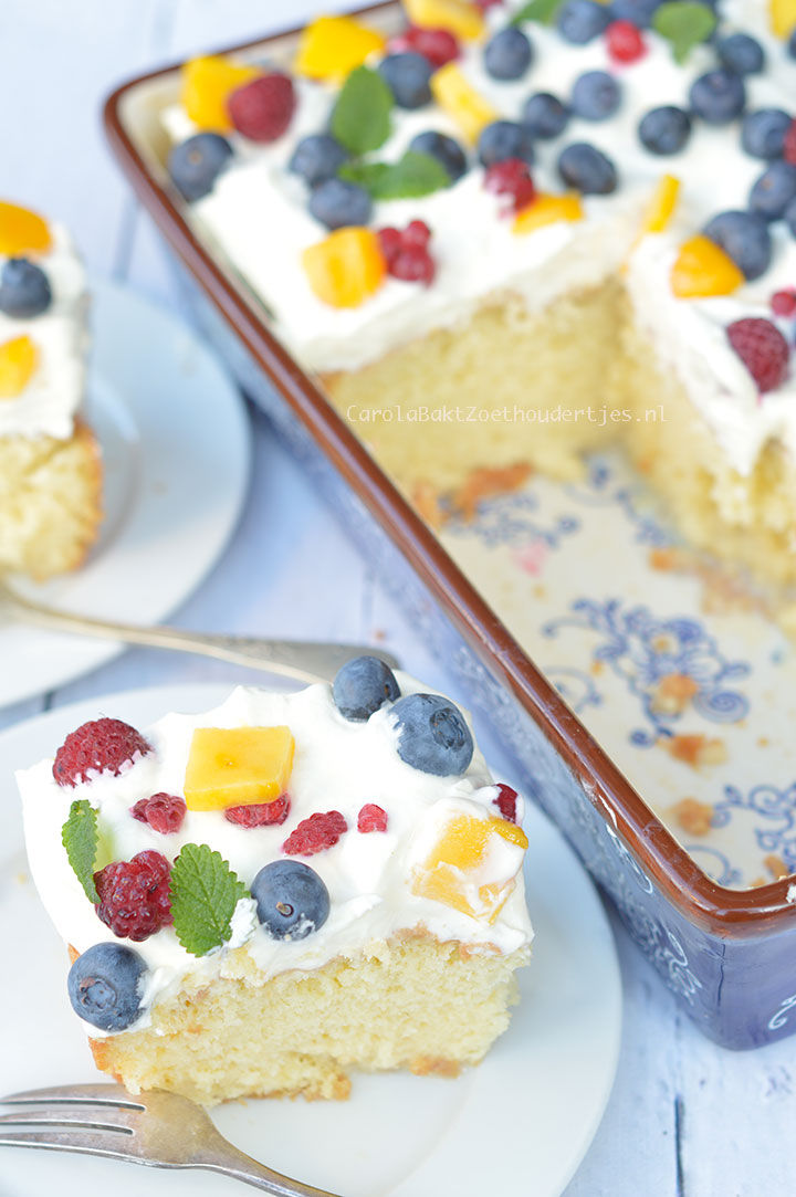 Tres leches cake met drie soorten melk