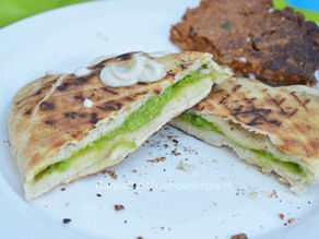 Brood bakken op de barbecue