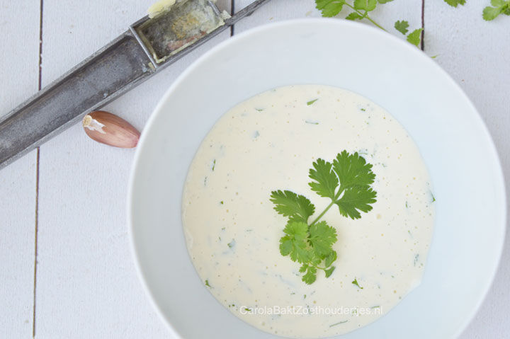 Knoflooksaus of soarmasaus zelf maken