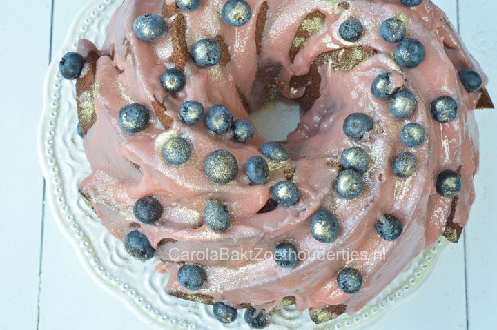 Aardbeien karnemelk Bundt cake