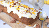 Bananenbrood met passievrucht en pecannoten