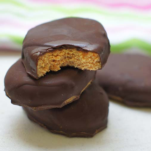 chocolate peanut butter eggs (per dozen)