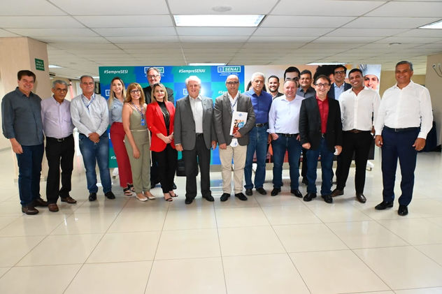 Câmara da Indústria da Construção oficializa parcerias para fomento de empresas do setor