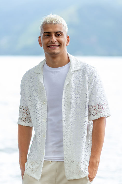 Jhouzinho é Jonata Luis cavaquinista e produtor musical do Pura Atração.