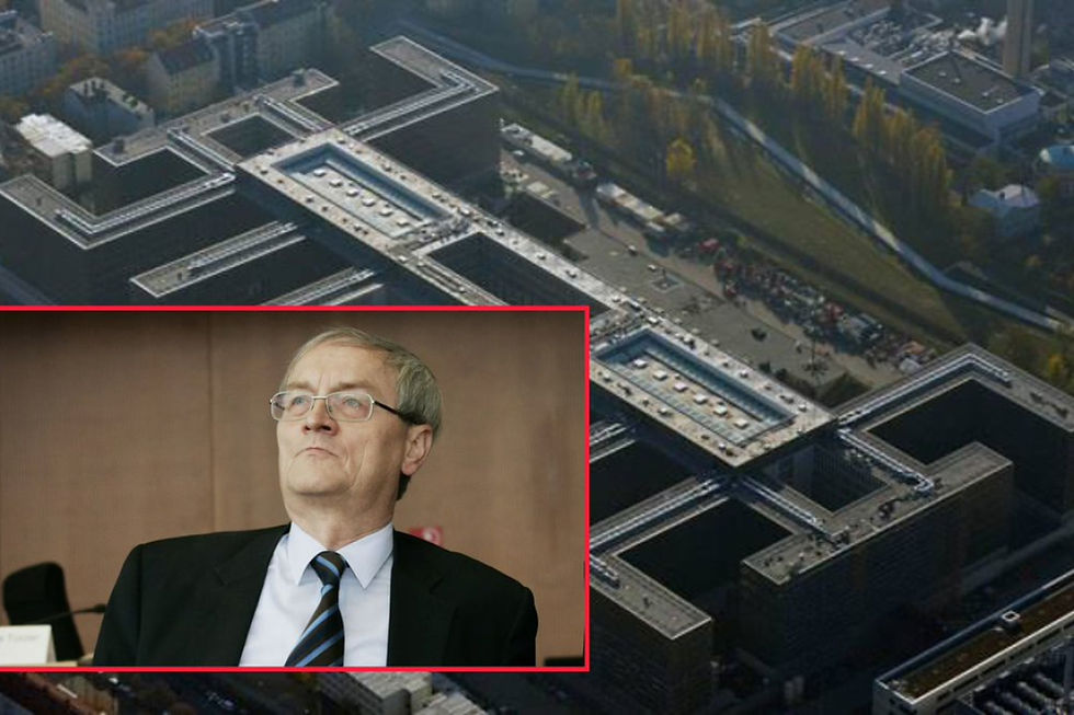 Former Chief German Foreign Intelligence Service ARRESTED: "Suspicion of Treason"