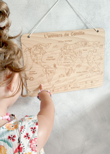 Carte du monde en bois personnalisable